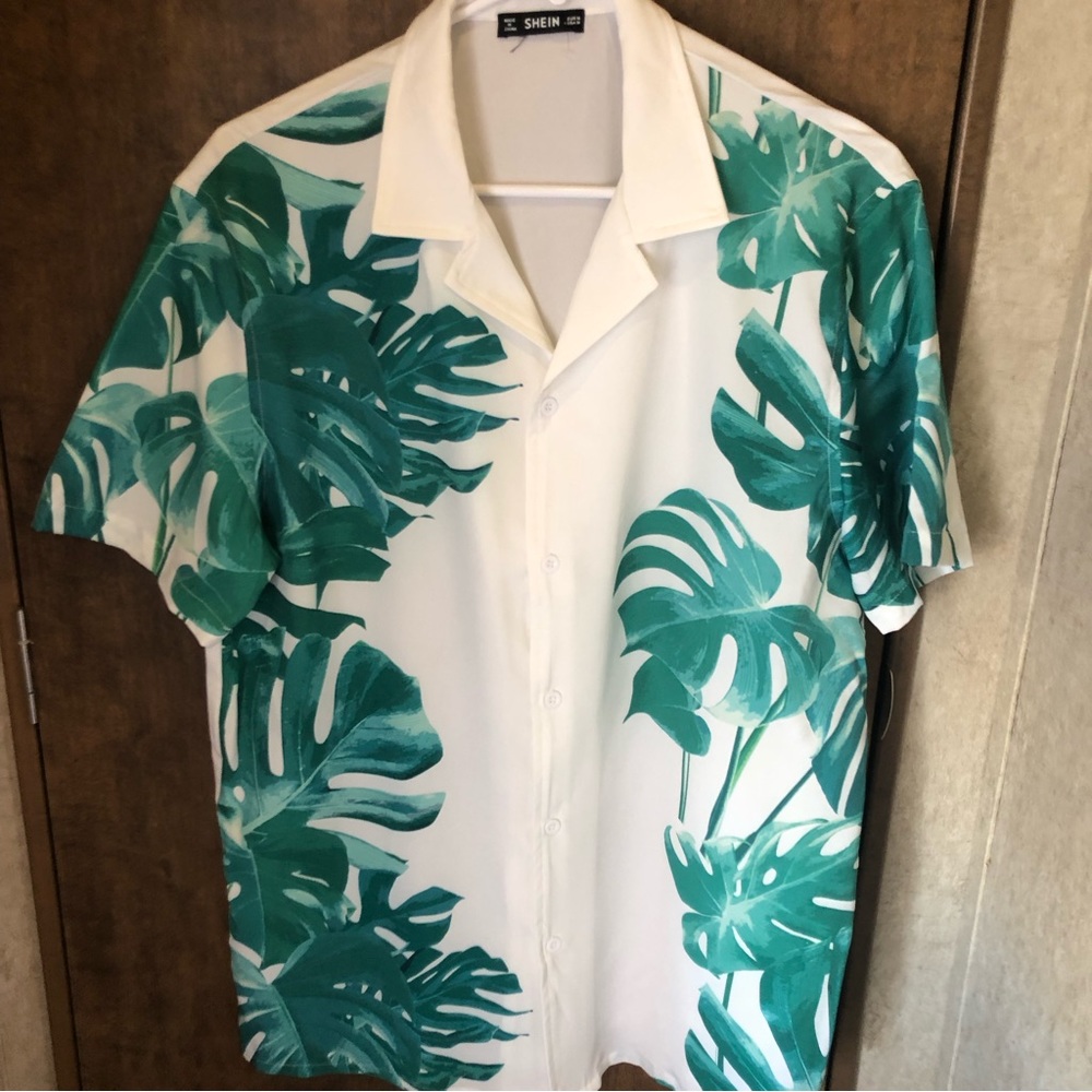 Shein Polyester Panel Front Monsterra Leaf Hawaiian Shirt Medium Short Sleeve A